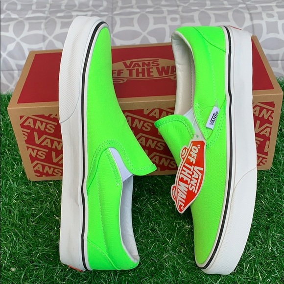 VANS CLASSIC SLIP-ON NEON GREEN GECKO/TRUE WHITE W - Picture 6 of 16